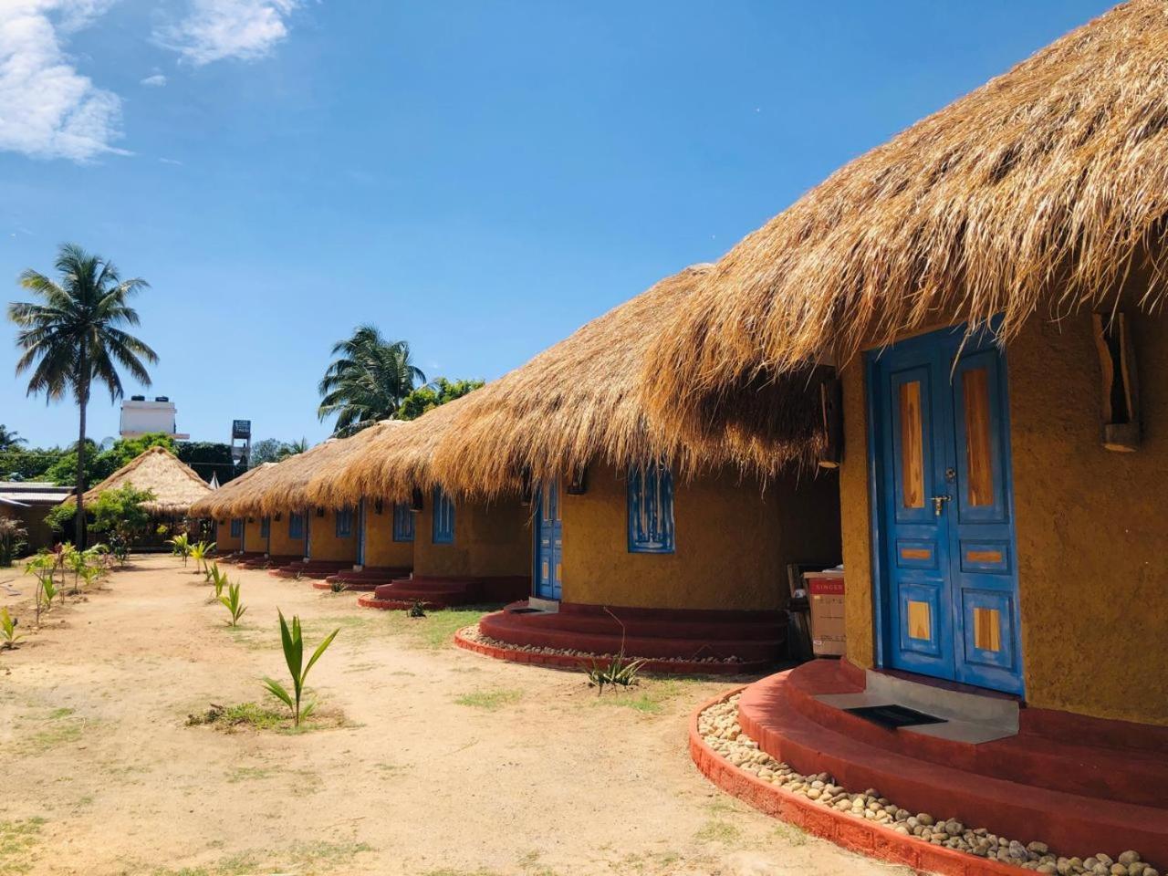 Rustic Cabanas & Restaurant アルガムベイ エクステリア 写真